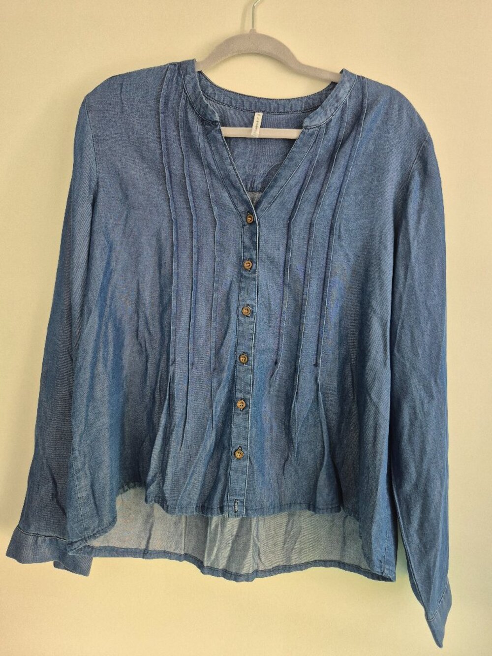 Passports Tencel Denim Blouse – XL – Soft Lightweight Button Front